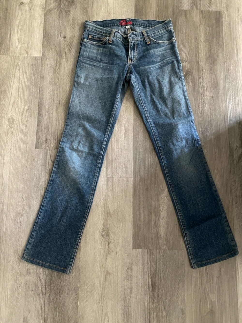 Classic Women's Straight-Leg Jeans in Medium Blue
